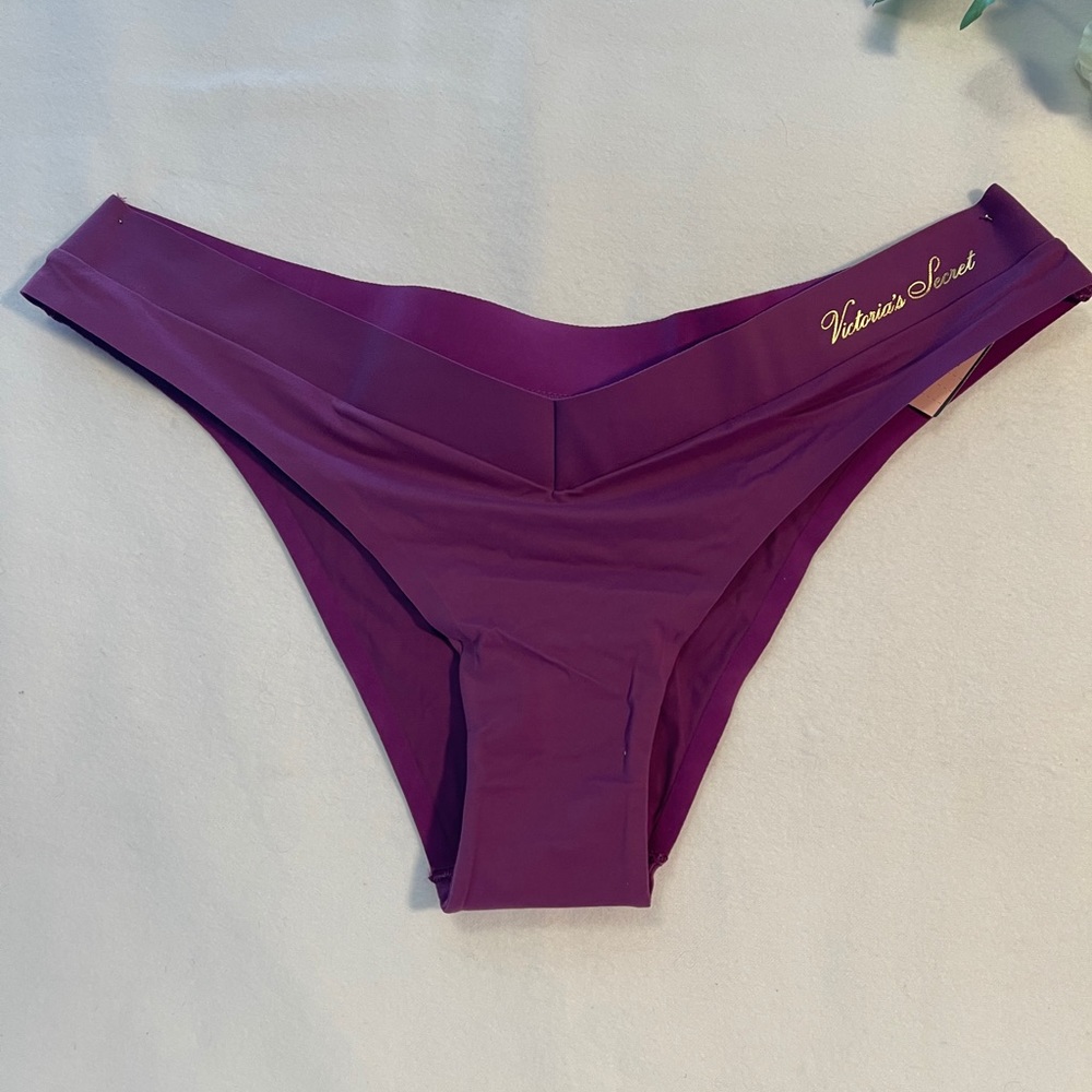 Victoria’s Secret Brazilian Medium Panties